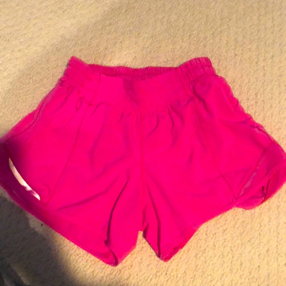 Hotty hots, sonic pink, size 4, 4”, low rise